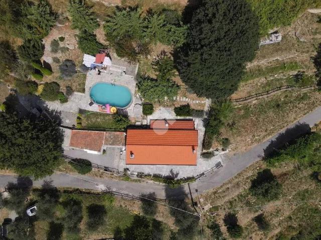 Villa Indipendente in vendita a Molini Di Triora, Liguria
