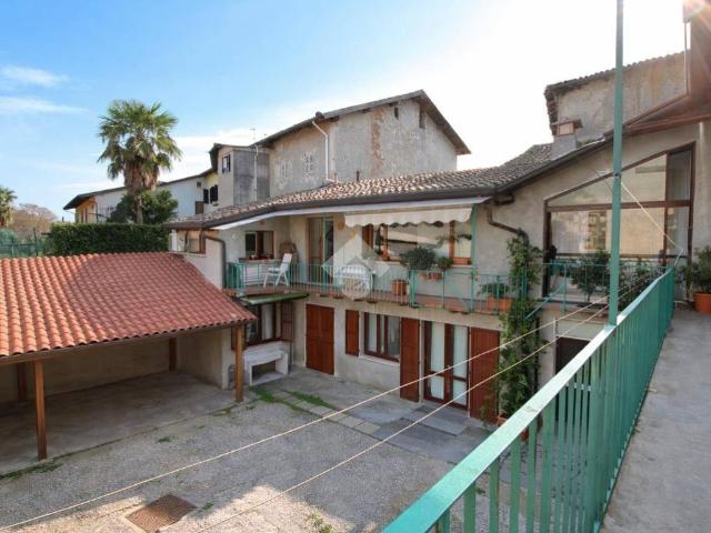 Villa Indipendente in vendita a Molteno, Lombardia