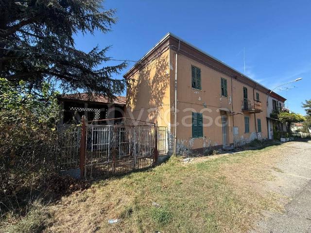 Villa Indipendente in vendita a Montechiaro Piana, Montechiaro d'Acqui