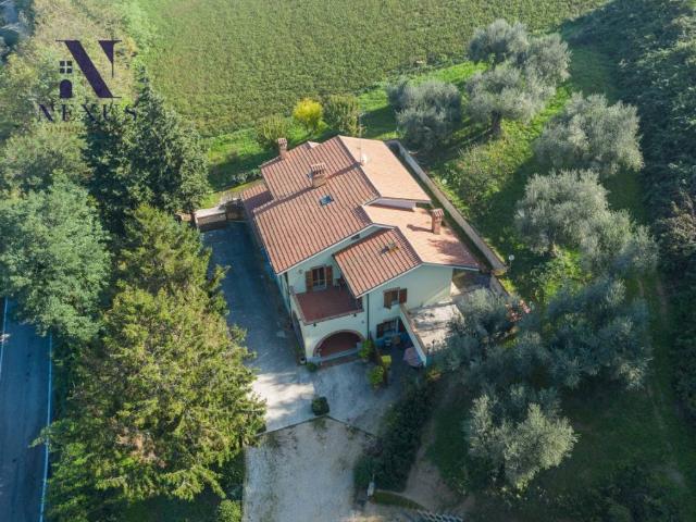 Villa Indipendente in vendita a Marche, Pesaro E Urbino