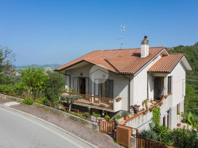 Villa Indipendente in vendita a Marche, Pesaro E Urbino