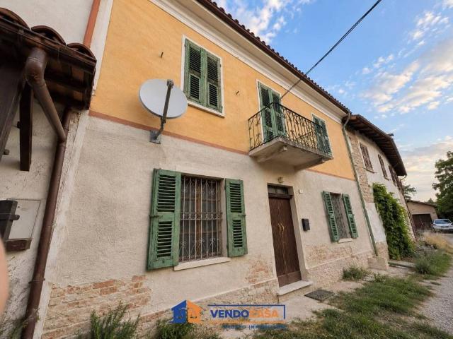 Villa Indipendente in vendita a Piemonte, Asti