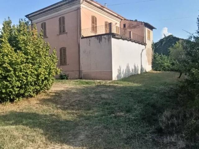 Villa Indipendente in vendita a Piemonte, Asti