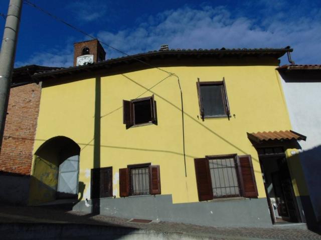 Villa Indipendente in vendita a Piemonte, Asti