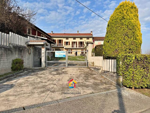Villa Indipendente in vendita a Piemonte, Alessandria