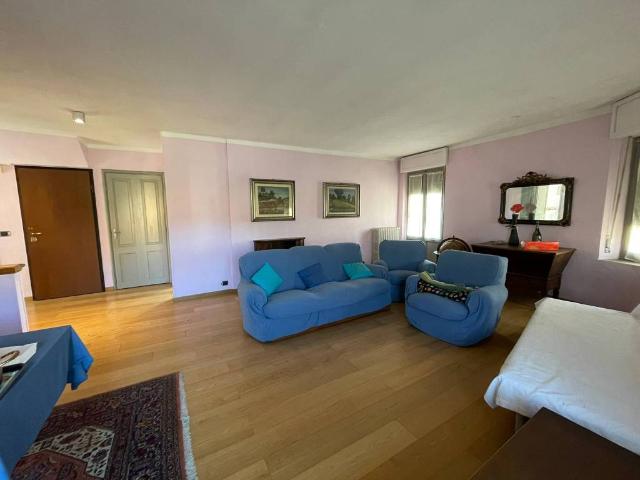 Villa Indipendente in vendita a Piemonte, Asti