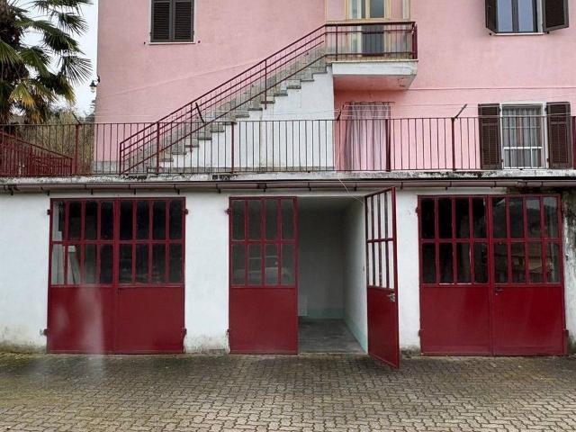Villa Indipendente in vendita a Piemonte, Asti