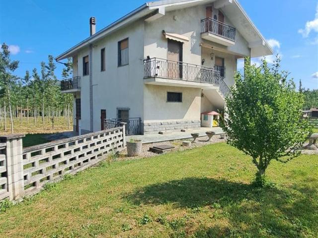 Villa Indipendente in vendita a Piemonte, Asti