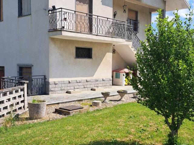 Villa Indipendente in vendita a Piemonte, Asti