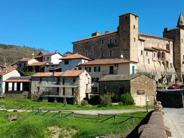Villa Indipendente in vendita a Piemonte, Asti