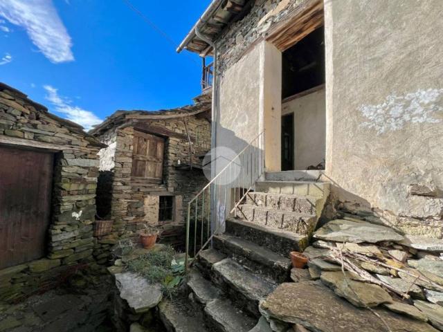 Villa Indipendente in vendita a Unione Montana di Comuni delle Valli di Lanzo, Ceronda e Casternone, Piemonte