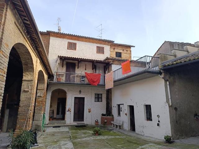 Villa Indipendente in vendita a Piemonte, Asti