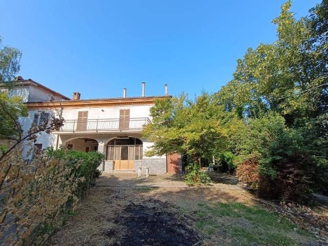 Villa Indipendente in vendita a Piemonte, Asti