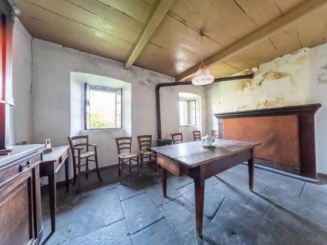 Villa Indipendente in vendita a Trecoste, Monchio delle Corti