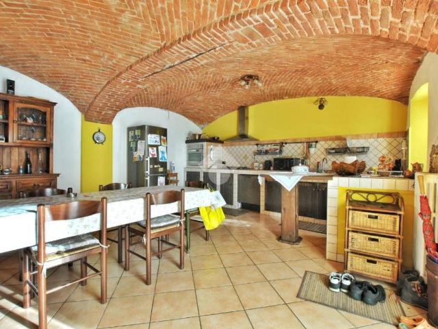 Villa Indipendente in vendita a Piemonte, Vercelli