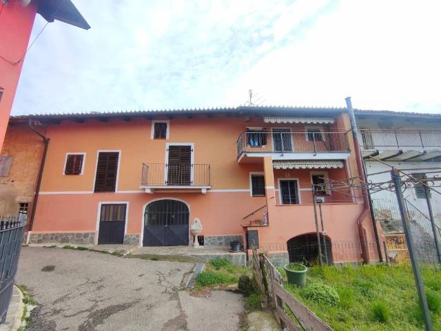 Villa Indipendente in vendita a Piemonte, Asti