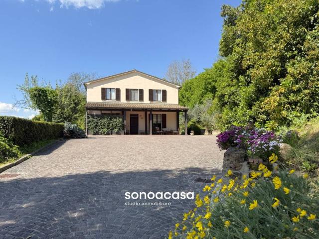 Villa Indipendente in vendita a Marche, Pesaro E Urbino