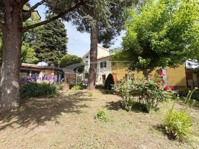 Villa Indipendente in vendita a Marche, Pesaro E Urbino