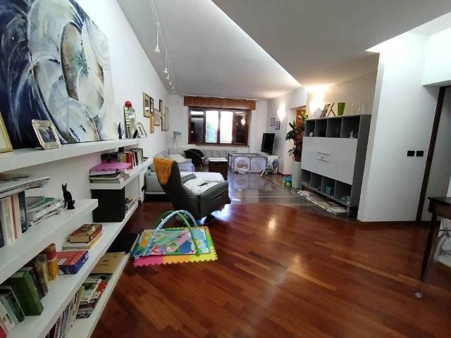 Villa Indipendente in vendita a Cento Croci, Marche