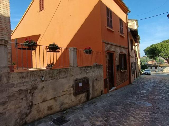 Villa Indipendente in vendita a Marche, Pesaro E Urbino
