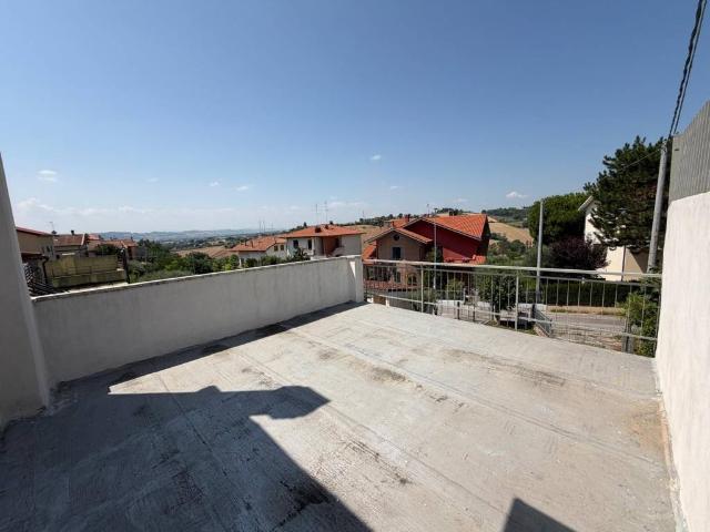 Villa Indipendente in vendita a Marche, Pesaro E Urbino