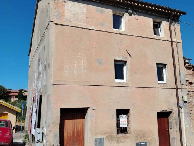 Villa Indipendente in vendita a Cento Croci, Marche
