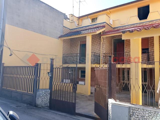 Villa Indipendente in vendita a Mondragone, Campania