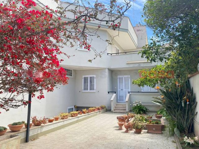 Villa Indipendente in vendita a Mondragone, Campania
