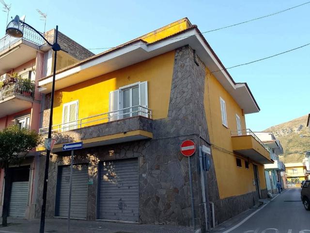 Villa Indipendente in vendita a Mondragone, Campania