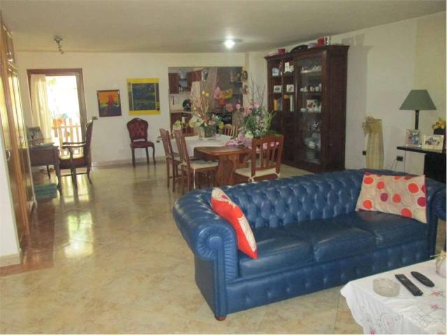 Villa Indipendente in vendita a Mondragone, Campania