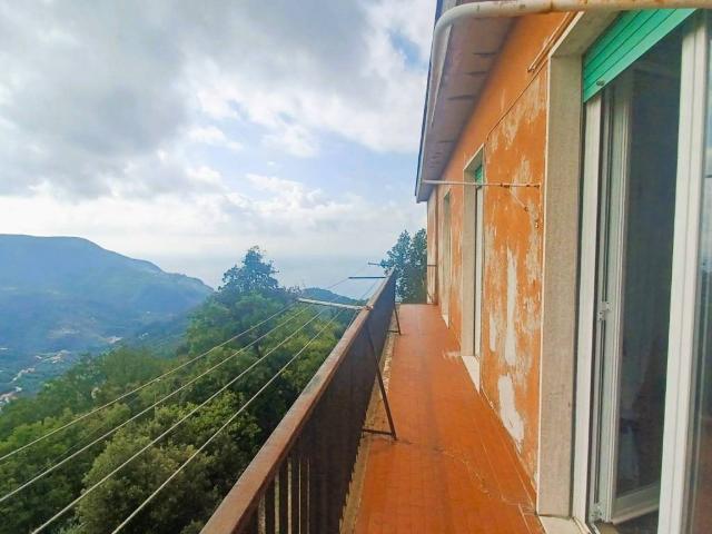 Villa Indipendente in vendita a Bracco, Moneglia