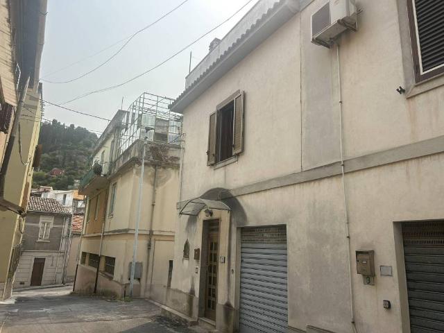 Villa Indipendente in vendita a Monforte San Giorgio, Messina
