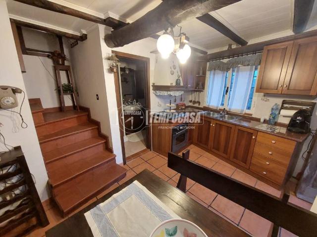 Villa Indipendente in vendita a Monforte San Giorgio, Sicilia