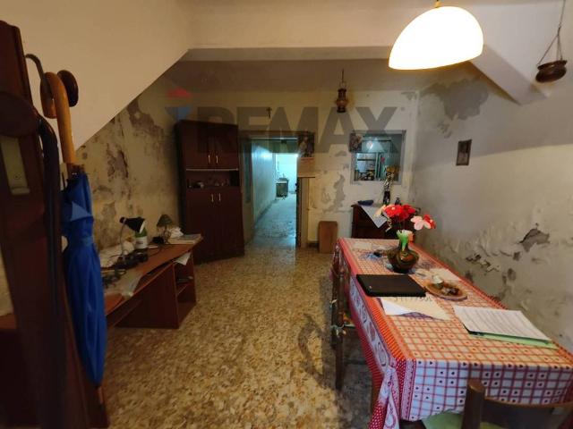 Villa Indipendente in vendita a Monforte San Giorgio, Sicilia