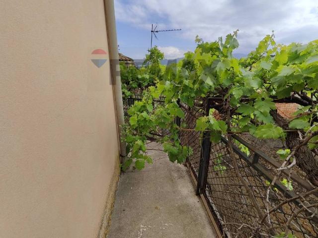 Villa Indipendente in vendita a Monforte San Giorgio, Sicilia