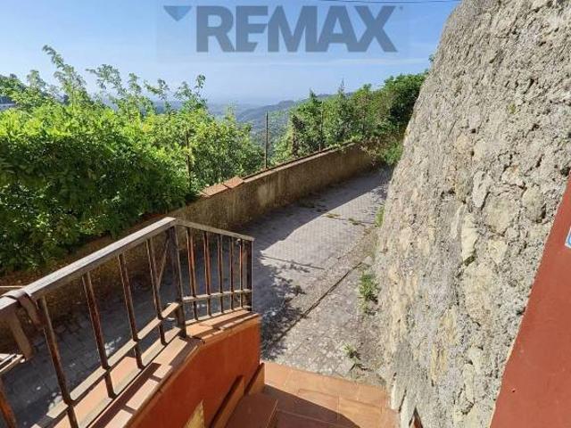 Villa Indipendente in vendita a Monforte San Giorgio, Sicilia