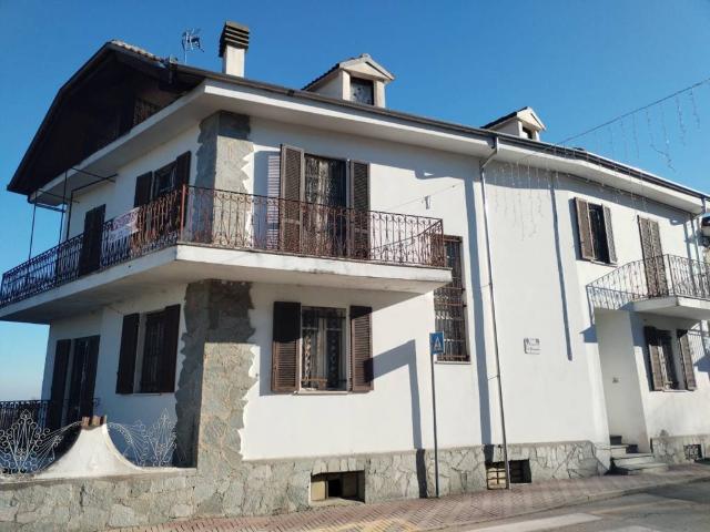 Villa Indipendente in vendita a Piemonte, Asti