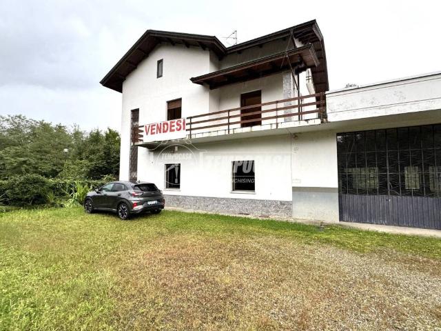 Villa Indipendente in vendita a Piemonte, Biella