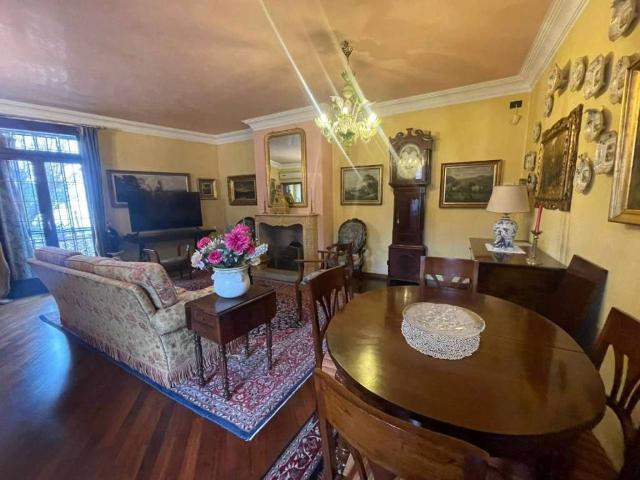 Villa Indipendente in vendita a Moniga Del Garda, Lombardia