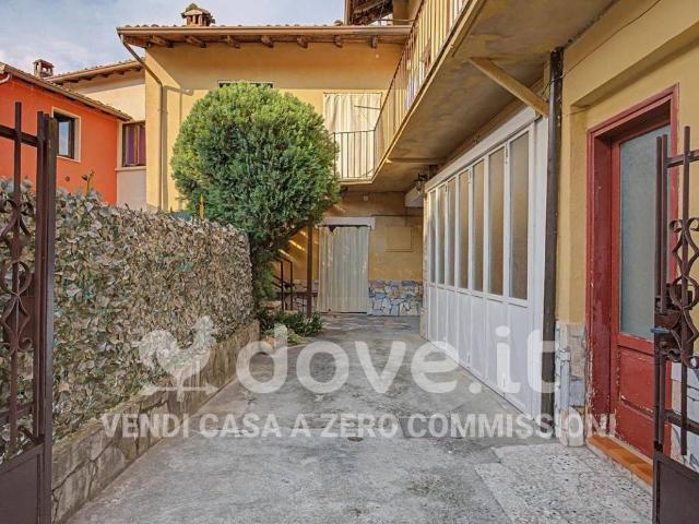 Villa Indipendente in vendita a Moniga Del Garda, Lombardia