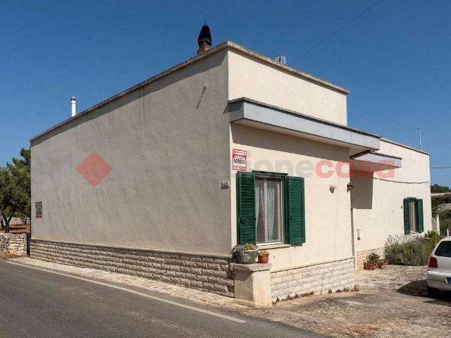 Villa Indipendente in vendita a Santa Lucia, Puglia