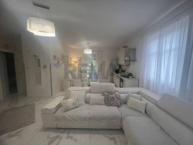 Villa Indipendente in vendita a Villaggio Santa Rosalia, Monreale