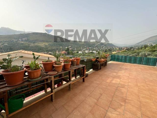 Villa Indipendente in vendita a Aquino, Monreale