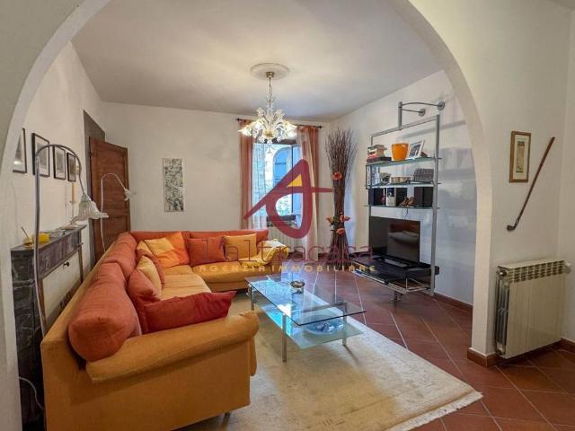 Villa Indipendente in vendita a Montevettolini, Toscana