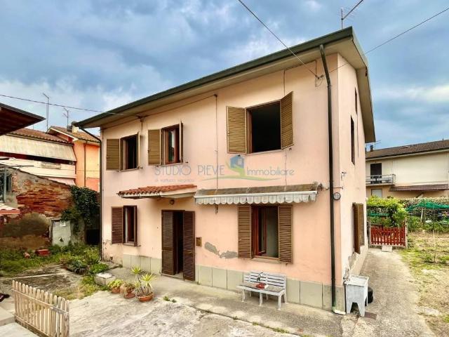 Villa Indipendente in vendita a Montevettolini, Toscana