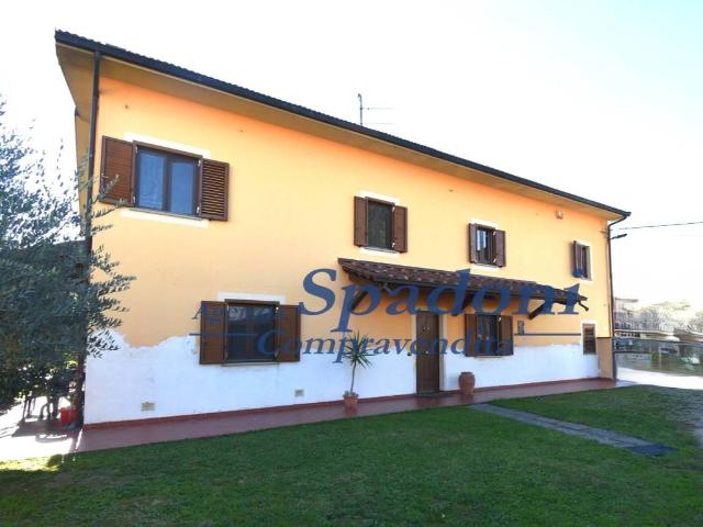 Villa Indipendente in vendita a Chiesina Ponziani, Monsummano Terme