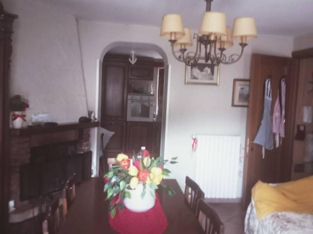 Villa Indipendente in vendita a Montevettolini, Pistoia