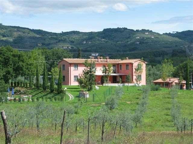 Villa Indipendente in vendita a Le Case, Montevettolini