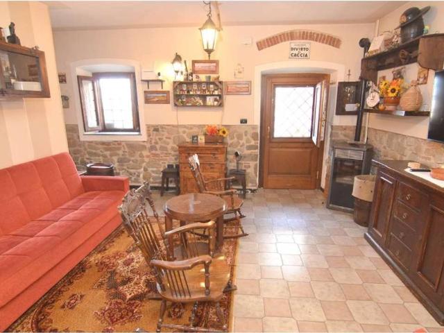 Villa Indipendente in vendita a Montevettolini, Pistoia