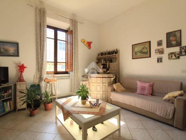 Villa Indipendente in vendita a Le Case, Montevettolini